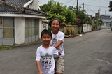 [Click for large photo]