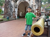 [Click for large photo]